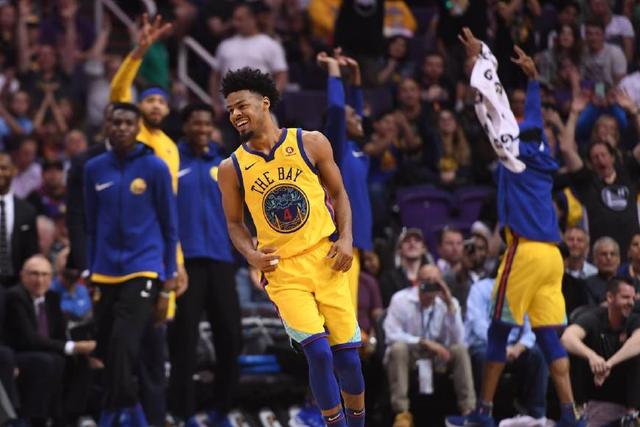 文班亚马缺阵雷霆大胜马刺3连胜 雄鹿大胜魔术