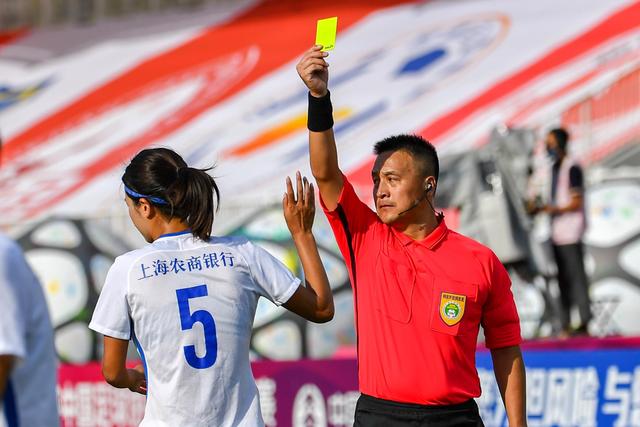 英超-萨拉赫点射加克波破门 利物浦2-0曼城