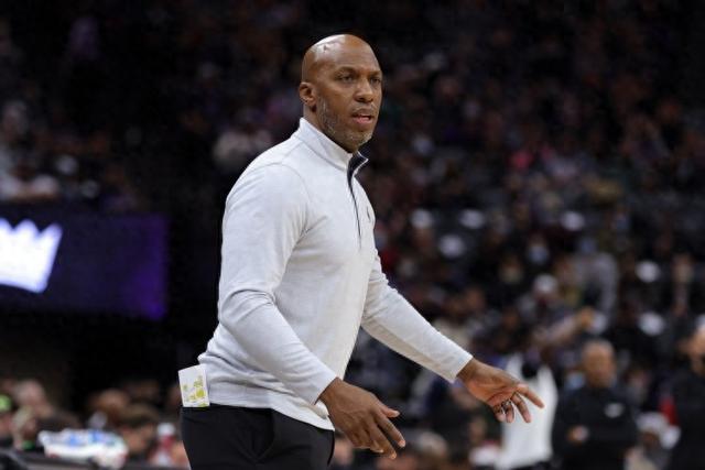 赵继伟16+12辽宁胜天津 刘志轩15+9江苏胜宁波